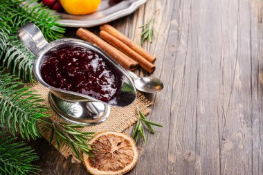 Noel Kızılcık Sosu