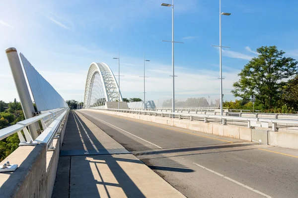 Moderno Ponte Stradale Centro Una Limpida Giornata Autunnale Catharines Canada — Foto Stock