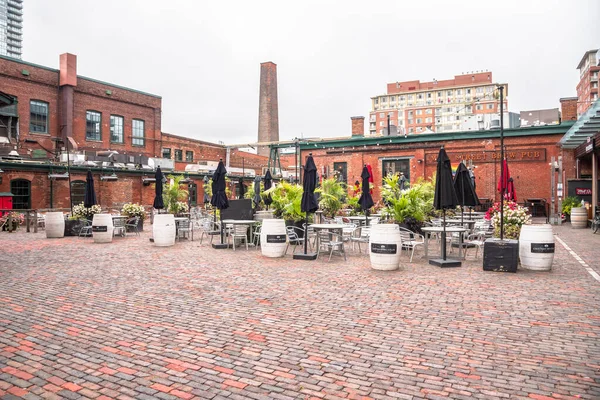 Toronto Canada October 2021 Outdoor Tables Ared Brick Square Distillery — Foto Stock