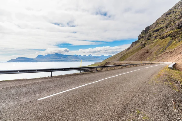 Carretera Costera Vacía Islandia Día Nublado Verano — Foto de Stock