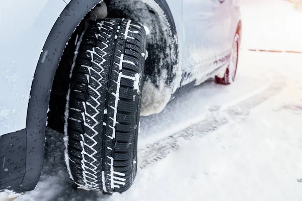 Detail Car Fitted Winter Tyres Snow Covered Mountain Road Blizzard — Stock Photo, Image