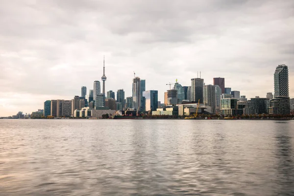 Vista Toronto Skyline Sob Céu Nublado Pôr Sol Outono — Fotografia de Stock