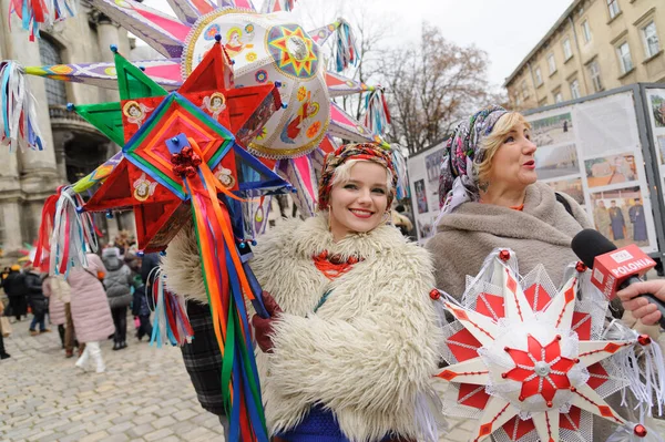Lviv Ukraine January 2022 Woman National Clothing Rocession Zvizdari Christmas — Fotografia de Stock