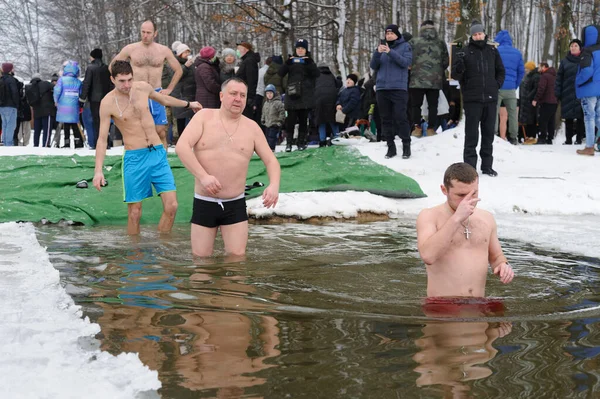 Lviv Ukraine Ocak 2022 Ortodoks Dinine Mensup Insanlar Epifani Kutlamaları — Stok fotoğraf