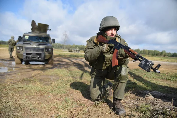 Ουκρανός Στρατιώτης Κατά Διάρκεια Κοινής Στρατιωτικής Άσκησης Rapid Trident 2019 — Φωτογραφία Αρχείου