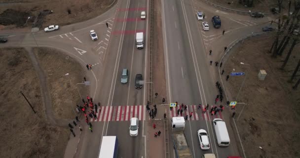Strajk i protest Ludzie na autostradzie widok z powietrza — Wideo stockowe