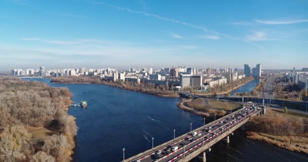 Dnyeper-öböl közelében Rusanovka sziget légi panoráma — Stock videók