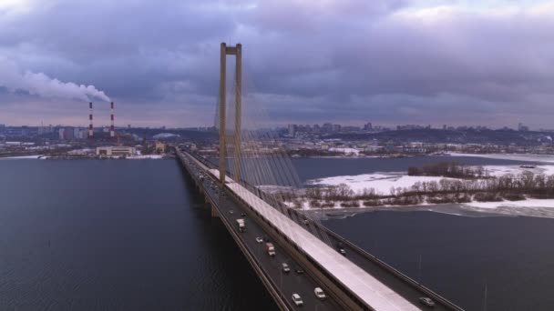 ウクライナキエフ南橋冬の空中パノラマビュー — ストック動画