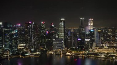 Singapur, Ocak 2022: Singapur gecesi Skyline Marina Körfezi zaman çizelgesi