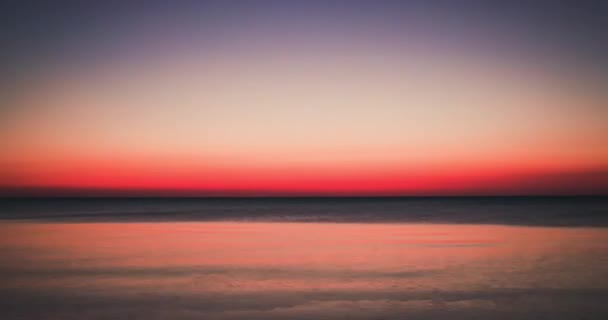 Будь-яка малинова фарба, як схід сонця таймлапс Чорного моря — стокове відео