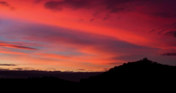 Ванільне небо захід сонця з інтенсивним яскравим кольором — стокове відео