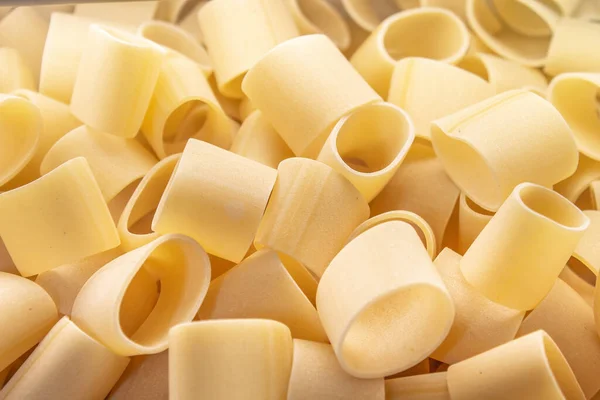 Fresh organic italian tube shaped pasta closeup — Stock Fotó