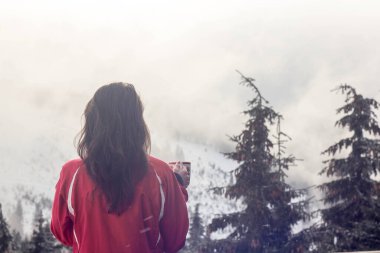 Dağ otelinde nefis bir Monting kahvesi.