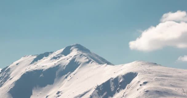 罗曼蒂亚美丽的冰雪山峰 — 图库视频影像