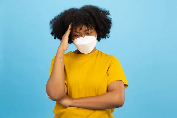 Beautiful African American Woman Wearing Face Mask Coronavirus Covid Lockdown — Stock Photo, Image
