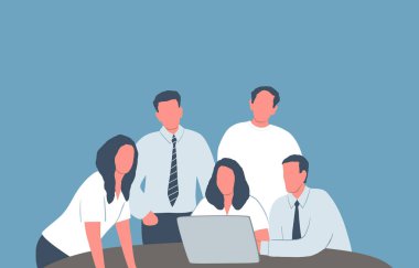 Bir grup ofis çalışanı. Takım çalışması konsepti. Genç kadın dizüstü bilgisayarla çalışıyor. Diğer çalışanlar ayakta ve onun yanında oturuyorlar. İnsanların simgeleri. Acayip düz stil. Vektör illüstrasyonu.