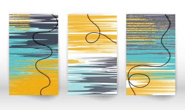 Suluboya efekt tasarımı. İskandinav ev dekoru. Bir dizi soyut el çizimi şekilleri. Çizgiler, altın parçacıklar.