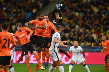 KYIV, UKRAINE - 27 Ekim 2020: UEFA Şampiyonlar Ligi maçı Shakhtar Donetsk-Inter Milan maçı Kyiv Olimpiyskyi 'deki NSC Olimpiyski Stadyumu' nda yapıldı.