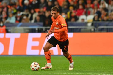 KYIV, UKRAINE - 27 Ekim 2020: orta saha oyuncusu Alan Patrick (21). UEFA Şampiyonlar Ligi karşılaşması Shakhtar Donetsk ile Inter Milan arasında Kyiv Olimpiyskyi Stadyumu 'nda oynanacak.