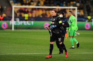 KYIV, UKRAINE - 27 Ekim 2020: kaleci Andriy Pyatov (30). UEFA Şampiyonlar Ligi karşılaşması Shakhtar Donetsk ile Inter Milan arasında Kyiv Olimpiyskyi Stadyumu 'nda oynanacak.