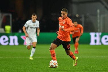 KYIV, UKRAINE - 27 Ekim 2020: orta saha oyuncusu Pedrihno (38). UEFA Şampiyonlar Ligi karşılaşması Shakhtar Donetsk ile Inter Milan arasında Kyiv Olimpiyskyi Stadyumu 'nda oynanacak.