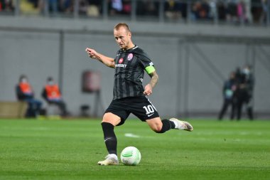 ZAPORIZHZHIA, UKRAINE - 28 Eylül 2021: FC Zorya Luhansk ile AC Roma arasındaki UEFA Konferans Ligi maçı