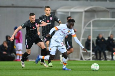 ZAPORIZHZHIA, UKRAINE - 28 Eylül 2021: Ebrima Darboe. UEFA Konferans Ligi FC Zorya Luhansk ile AC Romanları arasındaki karşılaşma