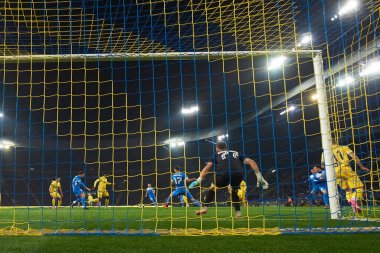 KHARKIV, UKRAINE - 1 Ekim 2021: Ukrayna PFL FC Metalist Kremin 'e karşı futbol maçı
