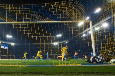 KHARKIV, UKRAINE - 1 Ekim 2021: Ukrayna PFL FC Metalist Kremin 'e karşı futbol maçı