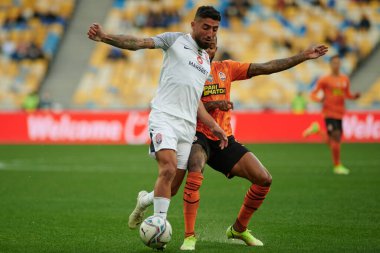 KYIV, UKRAINE - 15 Ekim 2021: Allahyar Sayyadmanesh Fernando 'ya karşı. UPL, FC Shakhtar Donetsk FC Zorya Luhansk 'a karşı