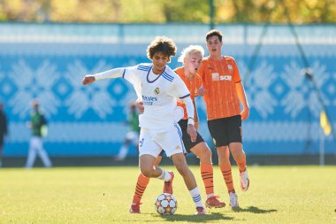 KYIV, UKRAINE - 19 Ekim 2021: UEFA Şampiyonlar Ligi U19 maçı FC Shakhtar Donetsk - FC Real Madrid