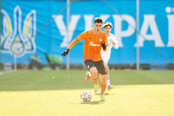 KYIV, UKRAINE - 19 Ekim 2021: UEFA Şampiyonlar Ligi U19 maçı FC Shakhtar Donetsk - FC Real Madrid
