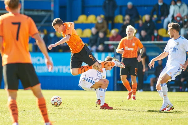 KYIV, UKRAINE - 19 Ekim 2021: UEFA Şampiyonlar Ligi U19 maçı FC Shakhtar Donetsk - FC Real Madrid