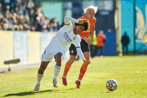 KYIV, UKRAINE - 19 Ekim 2021: UEFA Şampiyonlar Ligi U19 maçı FC Shakhtar Donetsk - FC Real Madrid