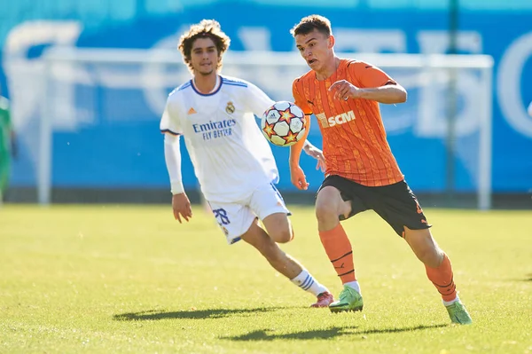KYIV, UKRAINE - 19 Ekim 2021: UEFA Şampiyonlar Ligi U19 maçı FC Shakhtar Donetsk - FC Real Madrid