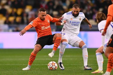 KYIV, UKRAINE - 19 Ekim 2021: FC Shakhtar Donetsk ile FC Real Madrid arasındaki UEFA Şampiyonlar Ligi maçı