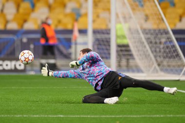 KYIV, UKRAINE - 19 Ekim 2021 Thibaut Courtois. UEFA Şampiyonlar Ligi karşılaşması FC Shakhtar Donetsk - FC Real Madrid