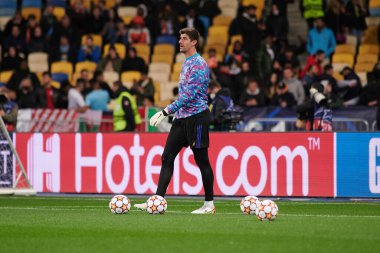 KYIV, UKRAINE - 19 Ekim 2021 Thibaut Courtois. UEFA Şampiyonlar Ligi karşılaşması FC Shakhtar Donetsk - FC Real Madrid