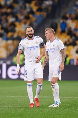 KYIV, UKRAINE - 19 Ekim 2021: Karim Benzema (yardımcı kaptan). UEFA Şampiyonlar Ligi karşılaşması FC Shakhtar Donetsk - FC Real Madrid