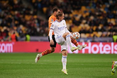 KYIV, UKRAINE - 19 Ekim 2021: Luka Modriç. UEFA Şampiyonlar Ligi karşılaşması FC Shakhtar Donetsk - FC Real Madrid