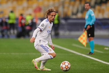 KYIV, UKRAINE - 19 Ekim 2021: Luka Modriç. UEFA Şampiyonlar Ligi karşılaşması FC Shakhtar Donetsk - FC Real Madrid