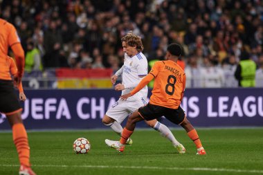 KYIV, UKRAINE - 19 Ekim 2021: Luka Modriç. UEFA Şampiyonlar Ligi karşılaşması FC Shakhtar Donetsk - FC Real Madrid