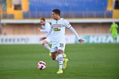POLTAVA, UKRAINE - 23 Ekim 2021: orta saha oyuncusu Pedrihno (38). Ukrayna Premiere Ligi FC Vorskla Poltava FC Shakhtar Donetsk 'e karşı