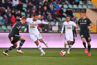 POLTAVA, UKRAINE - 23 Ekim 2021 Ukrayna Premiere Ligi FC Vorskla Poltava FC Shakhtar Donetsk 'e karşı