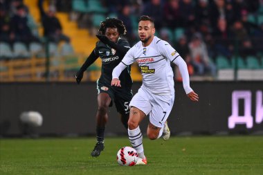 POLTAVA, UKRAINE - 23 Ekim 2021: orta saha oyuncusu Maycon (7). Ukrayna Premiere Ligi FC Vorskla Poltava FC Shakhtar Donetsk 'e karşı