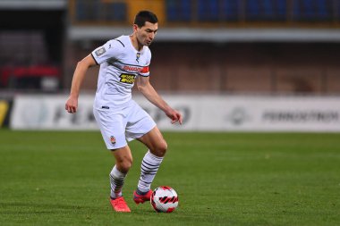 POLTAVA, UKRAINE - 23 Ekim 2021: orta saha oyuncusu Taras Stepanenko (6). Ukrayna Premiere Ligi FC Vorskla Poltava FC Shakhtar Donetsk 'e karşı