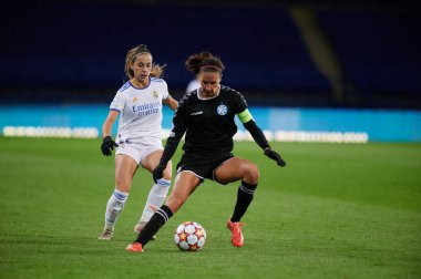 KHARKIV, UKRAINE - 6 Ekim 2021 Daryna Apanaschenko. FC Kharkiv ile FC Real Madrid arasındaki UEFA Kadınlar Şampiyonlar Ligi karşılaşması