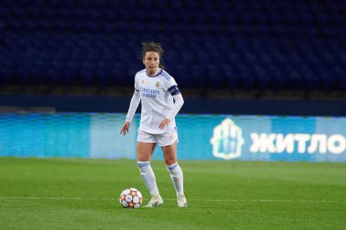 KHARKIV, UKRAINE - 6 Ekim 2021: Ivana Andres (kaptan). FC Kharkiv ile FC Real Madrid arasındaki UEFA Kadınlar Şampiyonlar Ligi karşılaşması