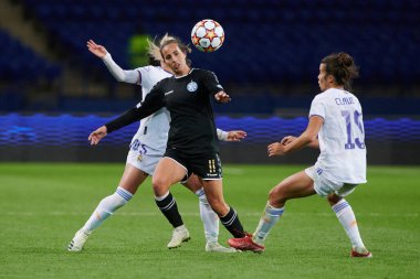 KHARKIV, UKRAINE - 6 Ekim 2021: FC Kharkiv - FC Real Madrid arasındaki UEFA Şampiyonlar Ligi karşılaşmasında Birgul Sadkoglu