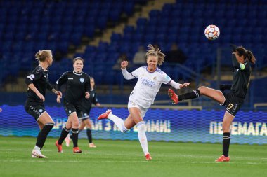 KHARKIV, UKRAINE - 6 Ekim 2021 Caroline Moller. UEFA Kadınlar Ligi karşılaşması FC Kharkiv ile FC Real Madrid arasındaki